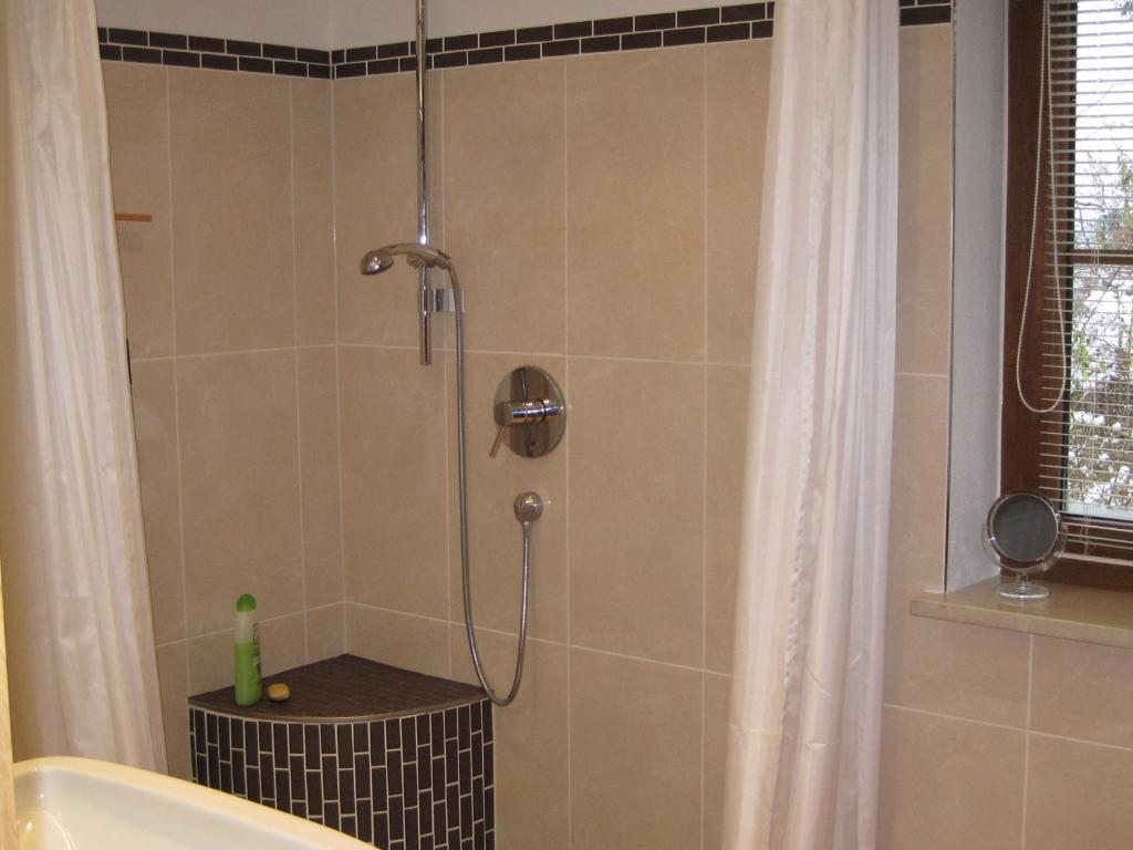 Hotel Zur Schonen Aussicht Ubersee Bilik gambar